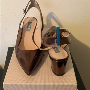 2inches height Bronze patent. Size 38.5 shoes
